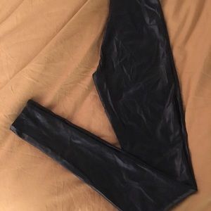 Aritzia Wilfred free faux leather leggings